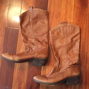 Chestnut brown boots
